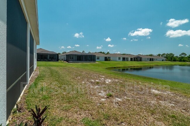 Building Photo - 5928 Silver Palm Blvd
