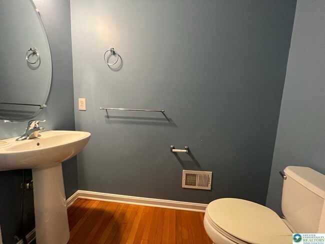 Building Photo - 1839 Majestic Dr