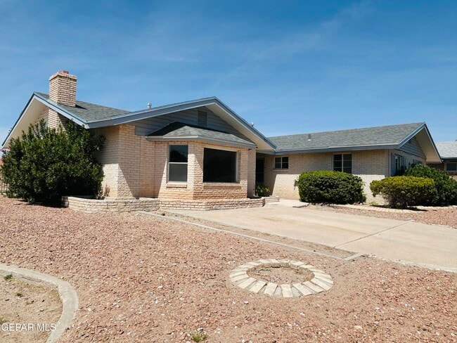 Building Photo - 521 Balboa Rd