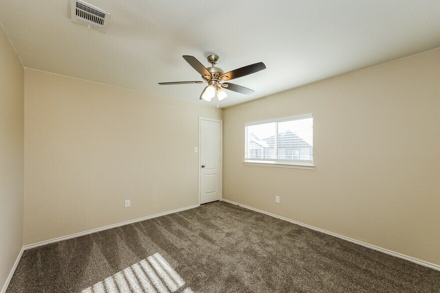 Building Photo - 1239 Butler Dr