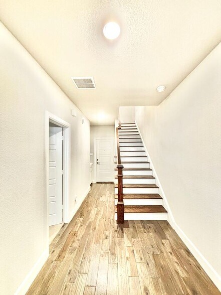 Building Photo - 4227 Boyer Pl