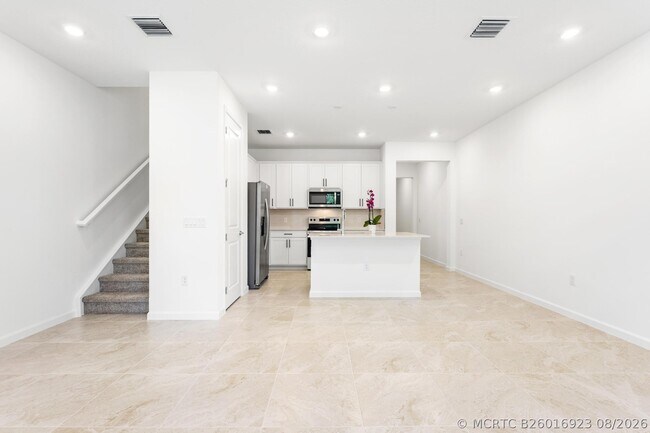 Building Photo - 4333 Efendi Dr