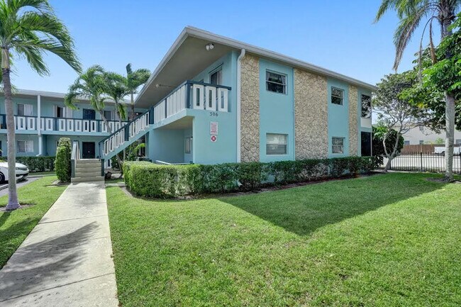 Primary Photo - 306 E Ocean Ave