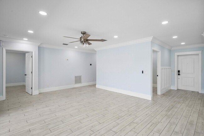 Building Photo - 1128 SW 7th St