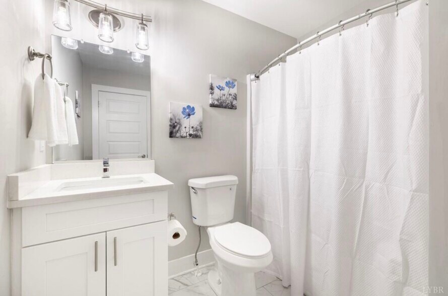 Building Photo - 64 Allwell Rd