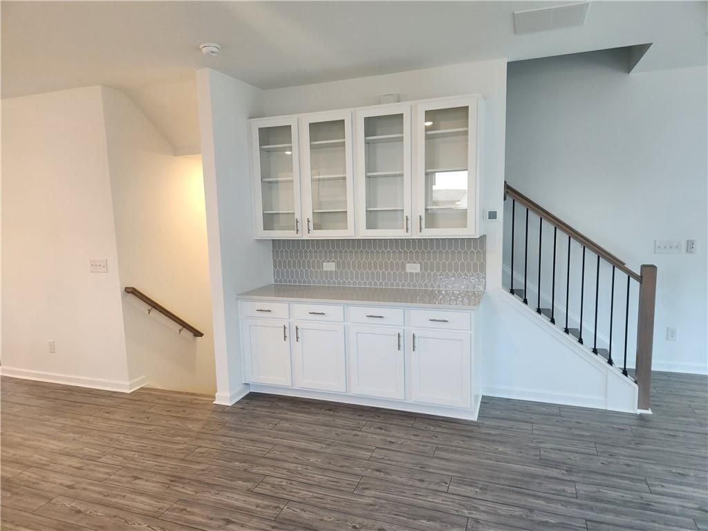 Building Photo - 101 Holt Ln