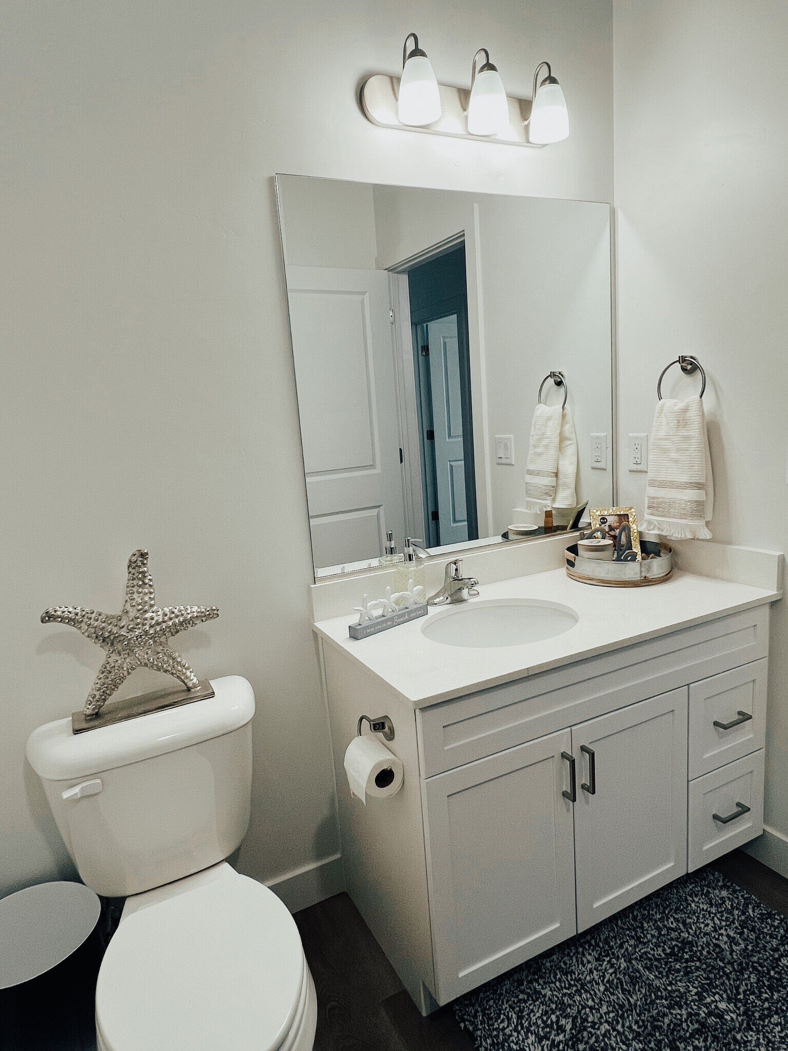 Building Photo - 5801 S Garnet Dr