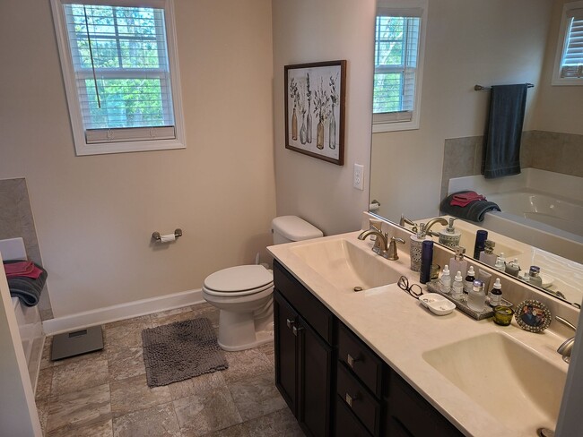 Building Photo - 3 Bedroom, 2.5 bath unfurnished home in Hampstead near Surf City