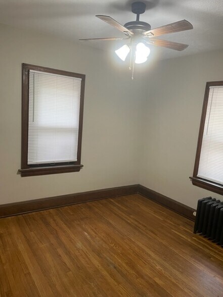Building Photo - 598 Blaine Ave