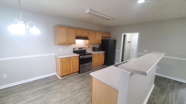 Building Photo - 351 Parkview Manor Dr