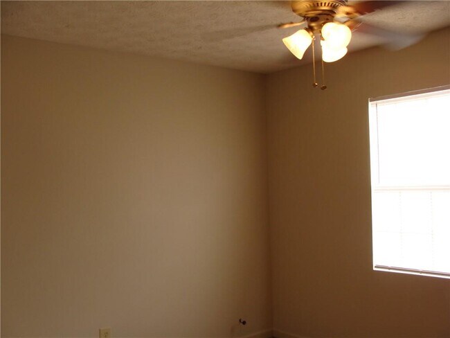 Building Photo - 3483 Fannin Dr