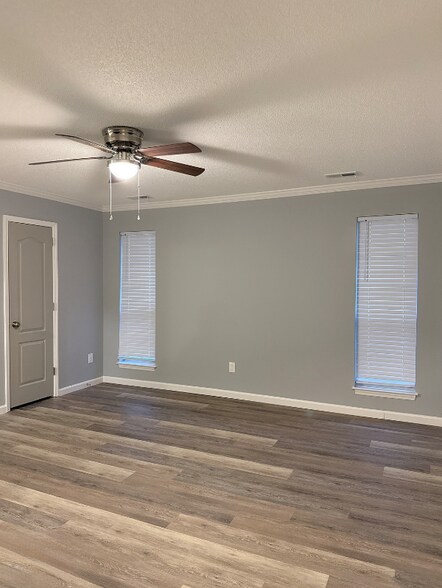 Building Photo - 100 Patra Dr