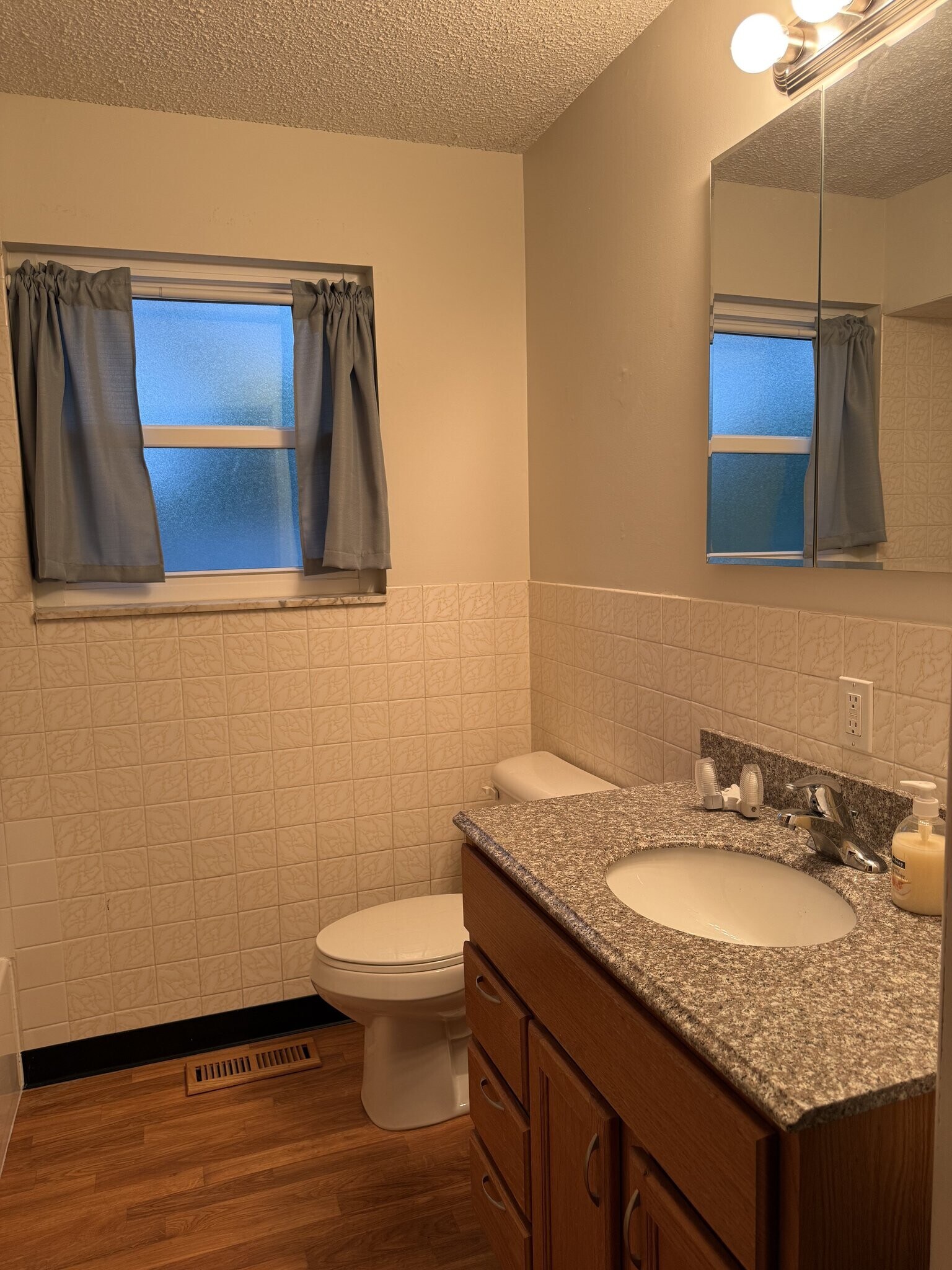 Building Photo - 7602 Elton St