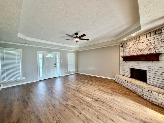 Building Photo - 271 Meadowland Dr