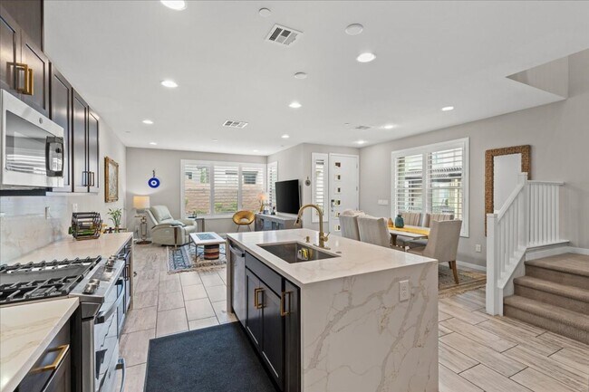 Building Photo - Luxurious, Modern, Completely Renovated 3 Bedroom Home In the Heart of Summerlin