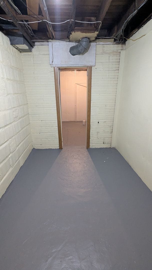 Building Photo - Welcome to this newly renovated gem located in the heart of North Canton