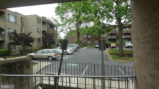 Building Photo - 430 Girard St