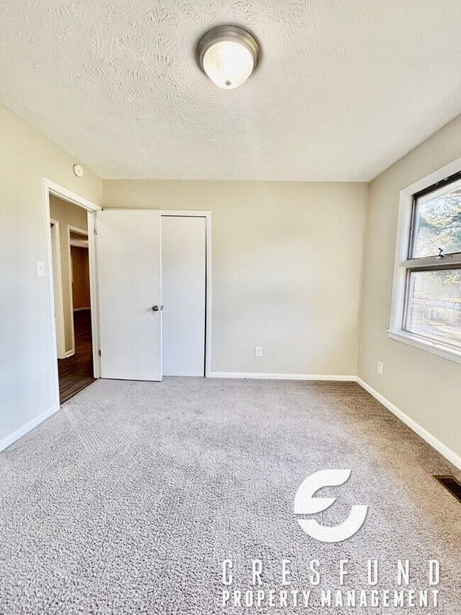 Building Photo - Commuter’s Dream! Gorgeous 3BR/2BA Home by...