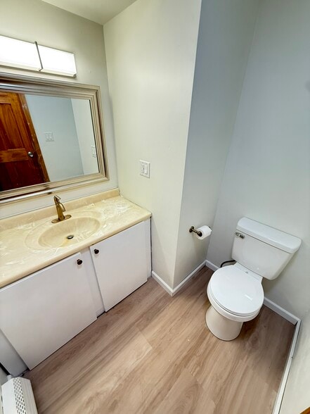 Building Photo - 287 Bacon St