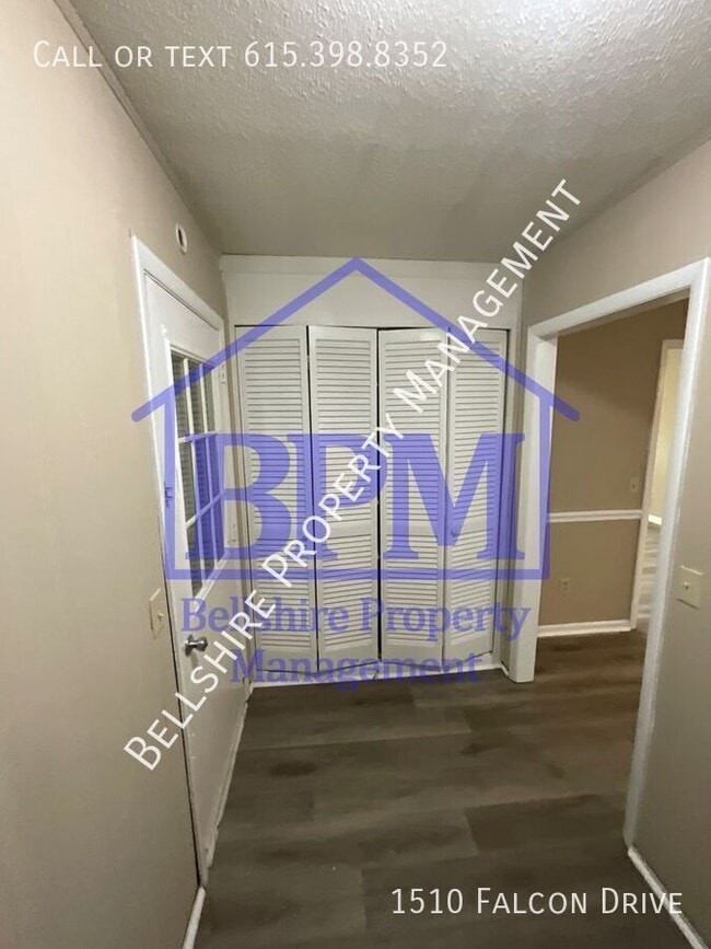 Building Photo - 1510 Falcon Dr