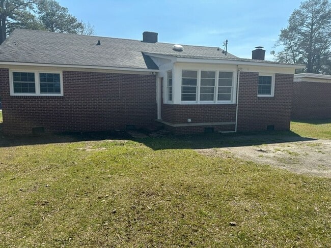 Building Photo - 1203 Ruffin Terrace
