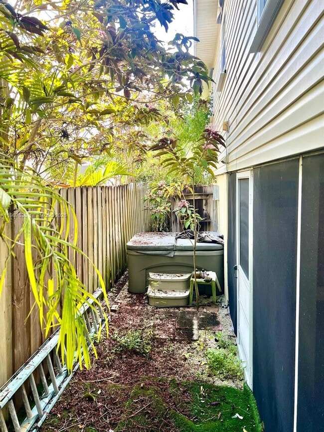 Building Photo - 31107 Ave I