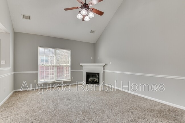 Building Photo - 7635 Pleasantville Way