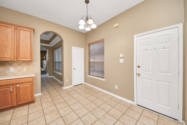 Building Photo - 21611 Shallow Glen Ln