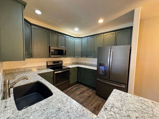 Building Photo - 9557 W San Juan Cir