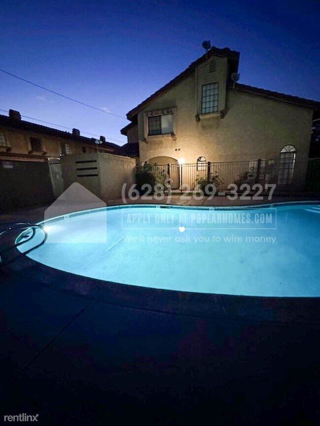 Building Photo - 3 br, 2.5 bath Townhome - 5930 Malabar Str...
