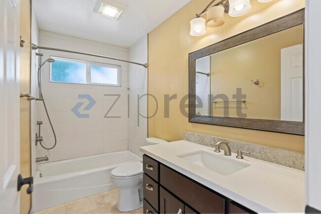 Building Photo - 3207 Forbes Ave