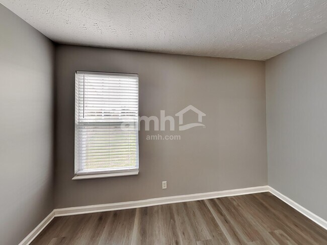 Building Photo - 3628 Coles Branch Dr
