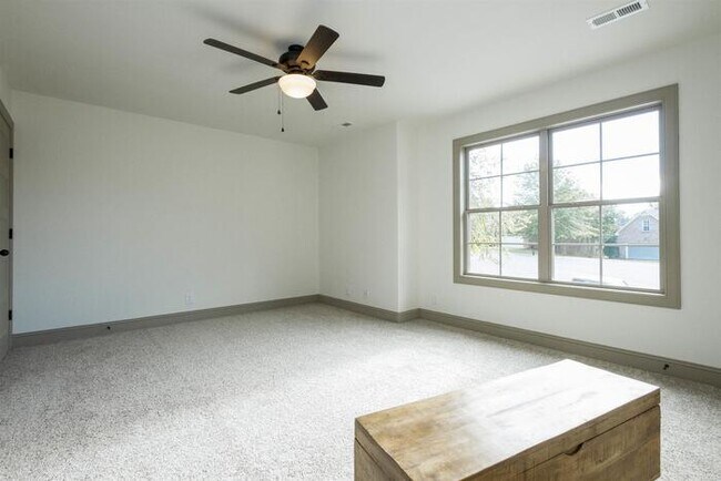 Building Photo - 709 Courtland Ave