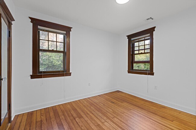 Building Photo - 322 78th St