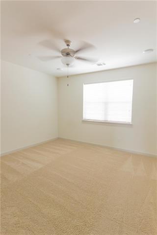 Building Photo - 420 Texas Dr