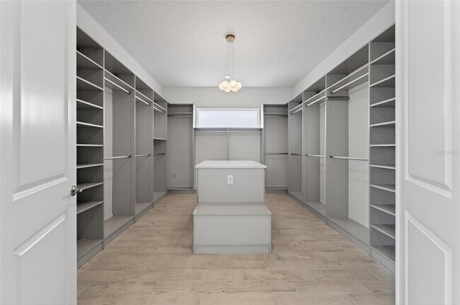 Building Photo - 5917 Cat Claw Ln