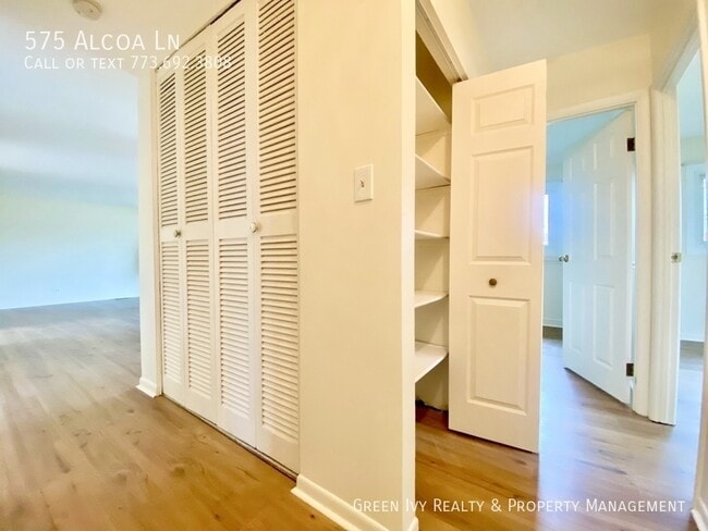 Building Photo - 575 Alcoa Ln