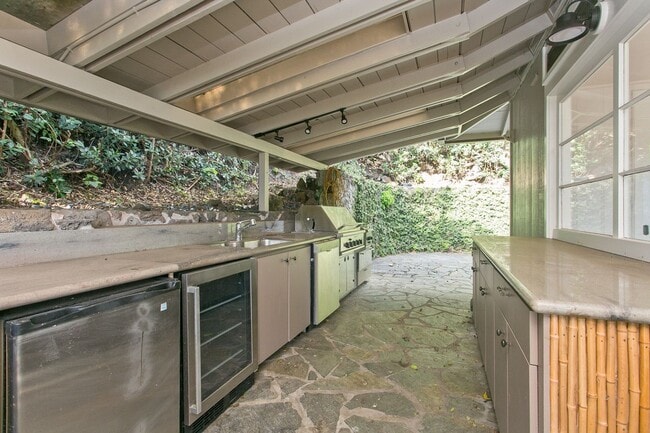 Building Photo - 3125 Huelani Pl