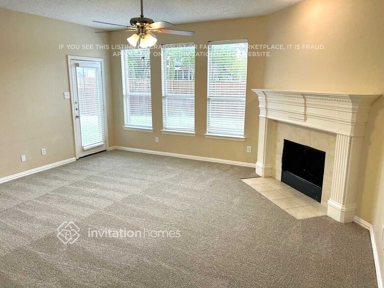 Building Photo - 7997 Greenvalley Ln