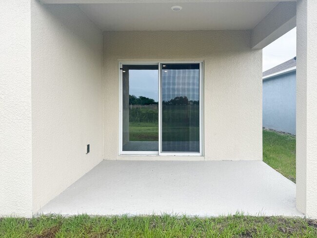 Building Photo - Brand New Construction 4 bedroom 2 bath in Buena Lago Community!