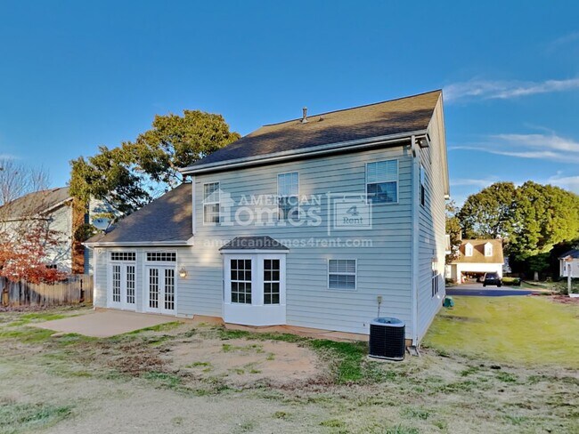 Building Photo - 149 Rose Street