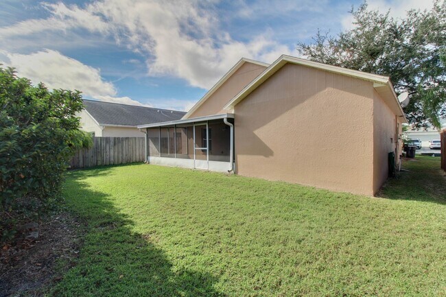 Building Photo - 10538 Sun Villa Blvd - Available December ...