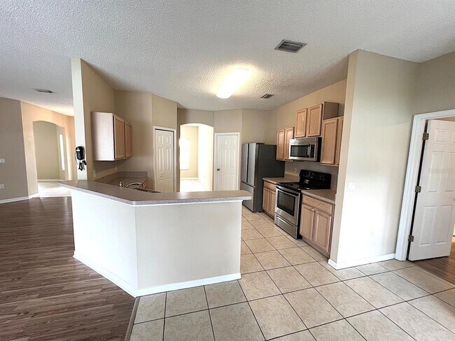 Building Photo - 36 Ripplewood Ln