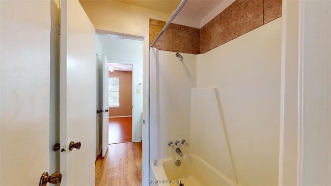 Building Photo - 805 San Pedro Dr