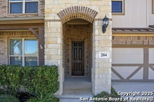 Building Photo - 204 Tiltwood Ct