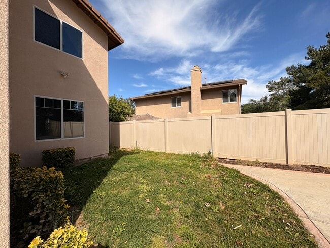 Building Photo - 4 Bed, 3 Bath in Corona!