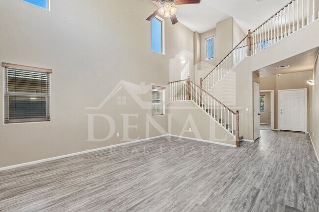 Building Photo - 1090 E Taylor Trail