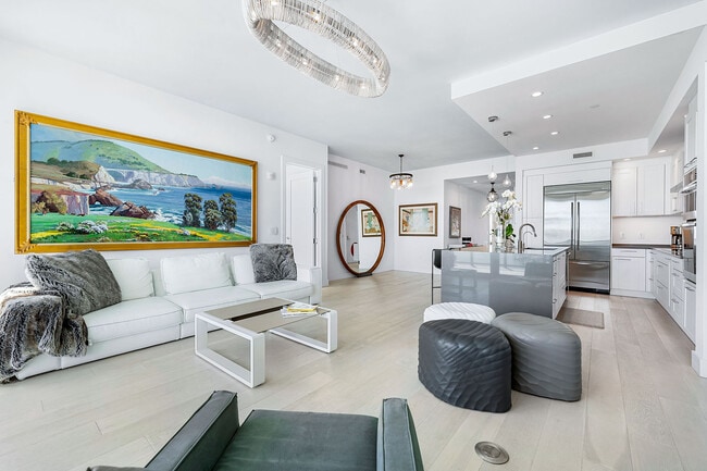 Building Photo - 1155 N Gulfstream Ave