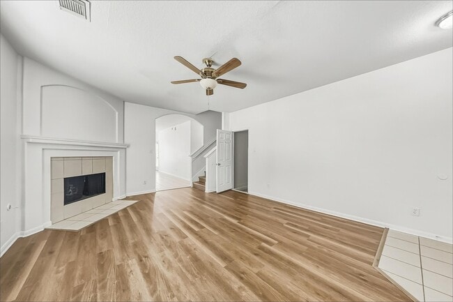 Building Photo - 1631 Laura Anne Dr