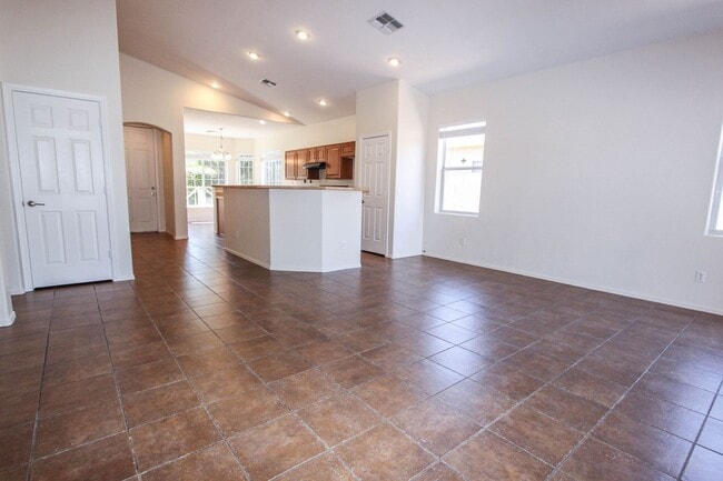 Building Photo - 3 bed 2 bath Pronghorn Ranch Home